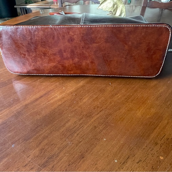 Vintage Beautiful Brown Leather Handbag - Picture 9 of 12